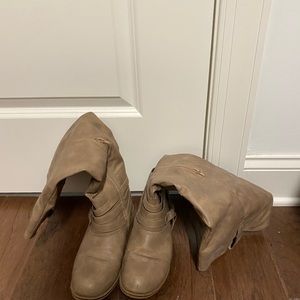 Women’s size 9 boots